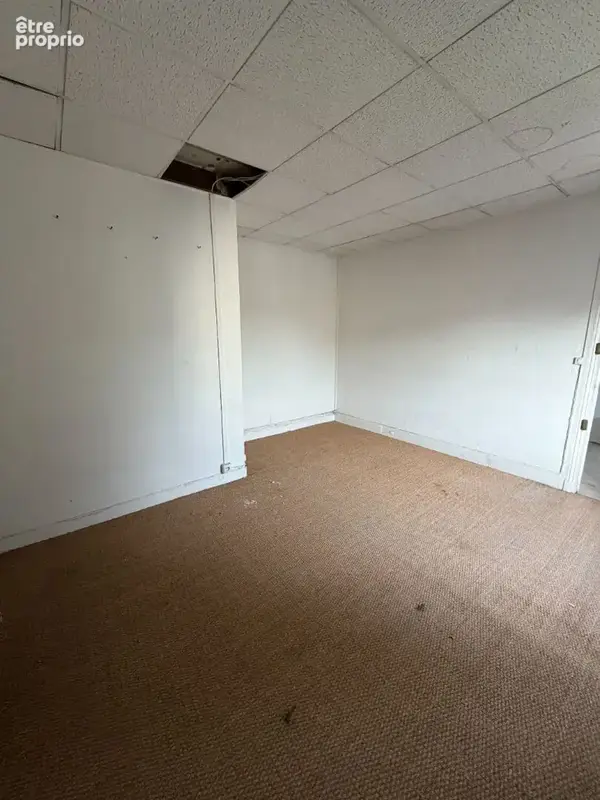 SAINT-CLOUD -  grand 2 pièces  de 50 m² à réagencer. - photo 8