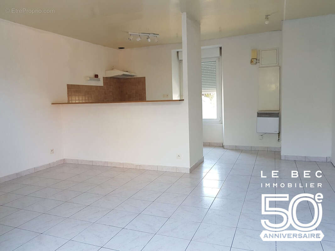 Chambre 2 logement 1 - Appartement à PLUNERET