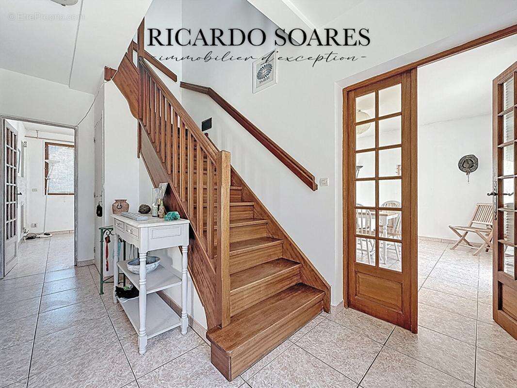 Maison à LONGUEIL-SAINTE-MARIE