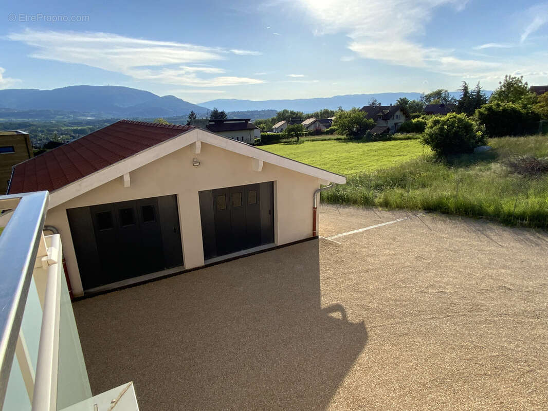 Appartement à CRANVES-SALES