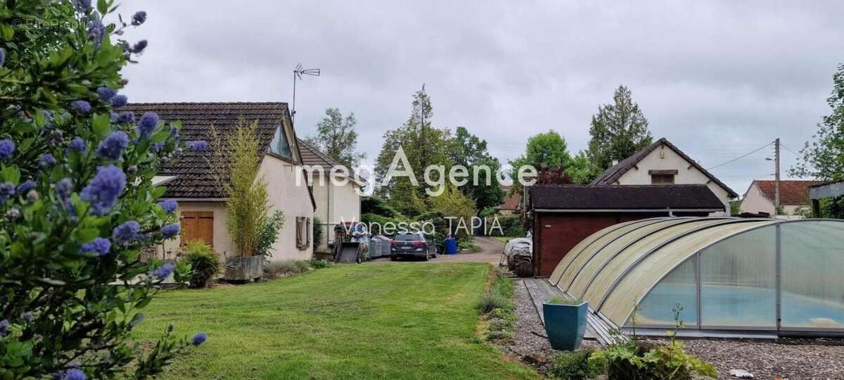 Maison à MARCILLY-LE-HAYER