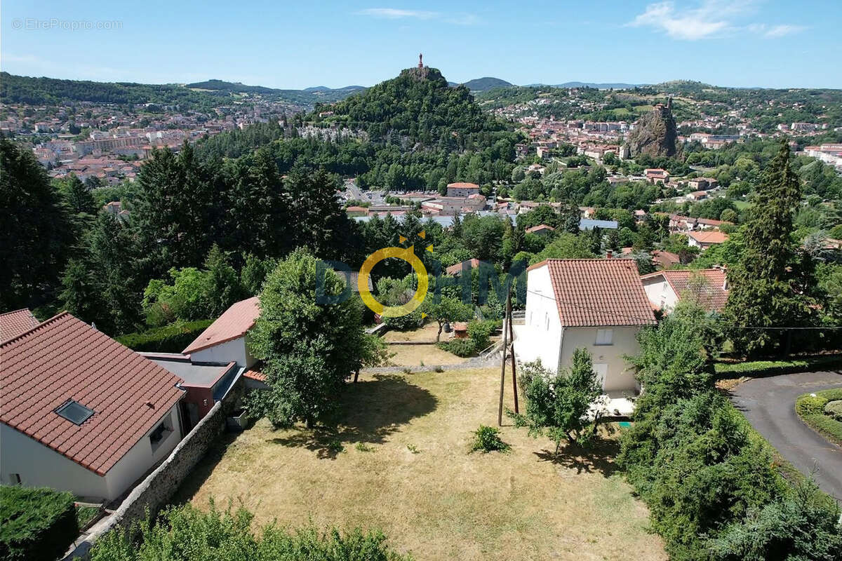 Maison à AIGUILHE