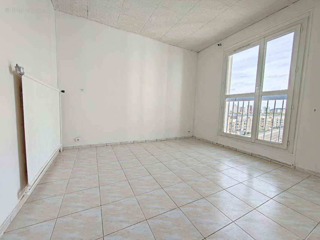 Appartement T3 lumineux, cave et parking   Résidence sécurisée - photo 4