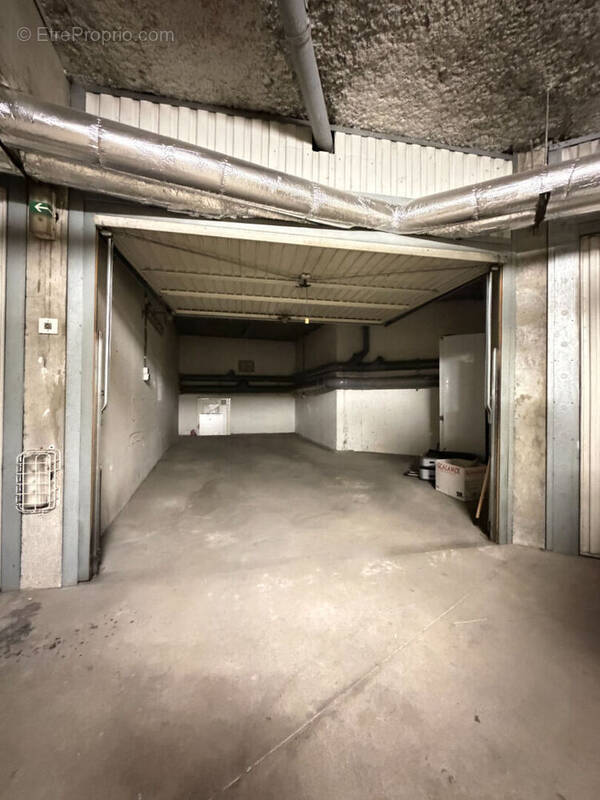 Parking à CHEVILLY-LARUE