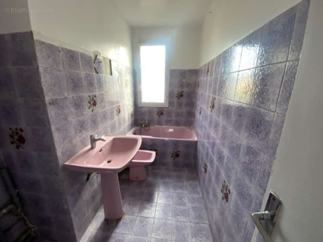 Appartement à AUBERVILLIERS