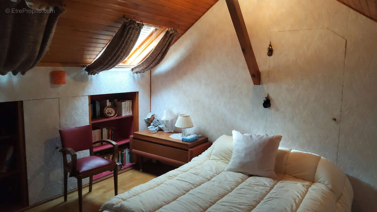 Maison à NAZELLES-NEGRON