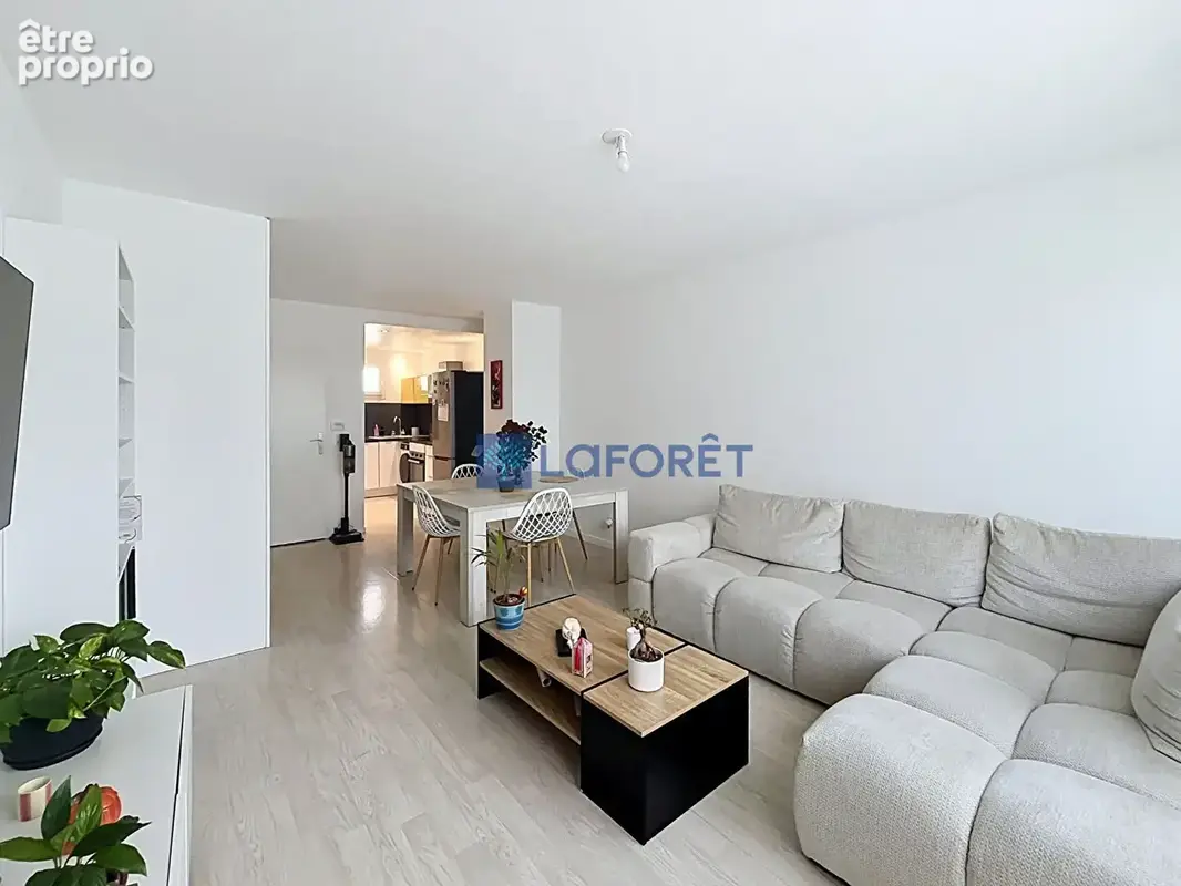 Appartement en duplex de 3 pièces avec 2 chambres à Saint Pierre Du Perray - photo 4