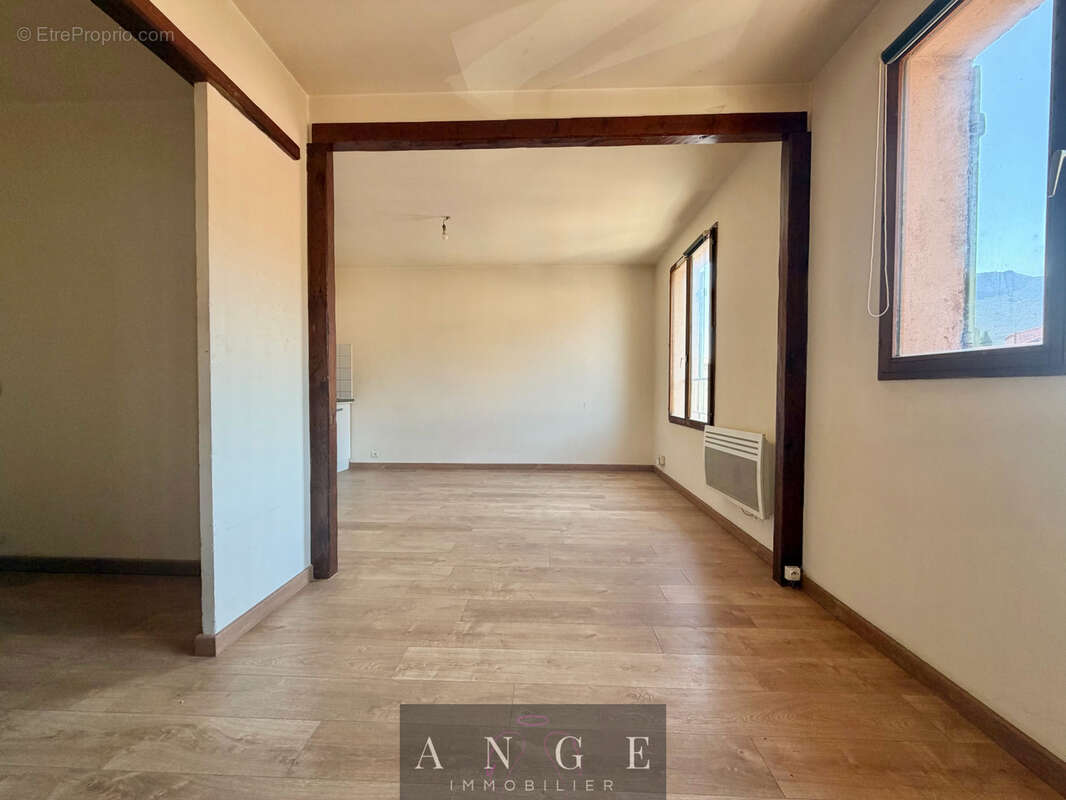 Appartement à LA FARLEDE