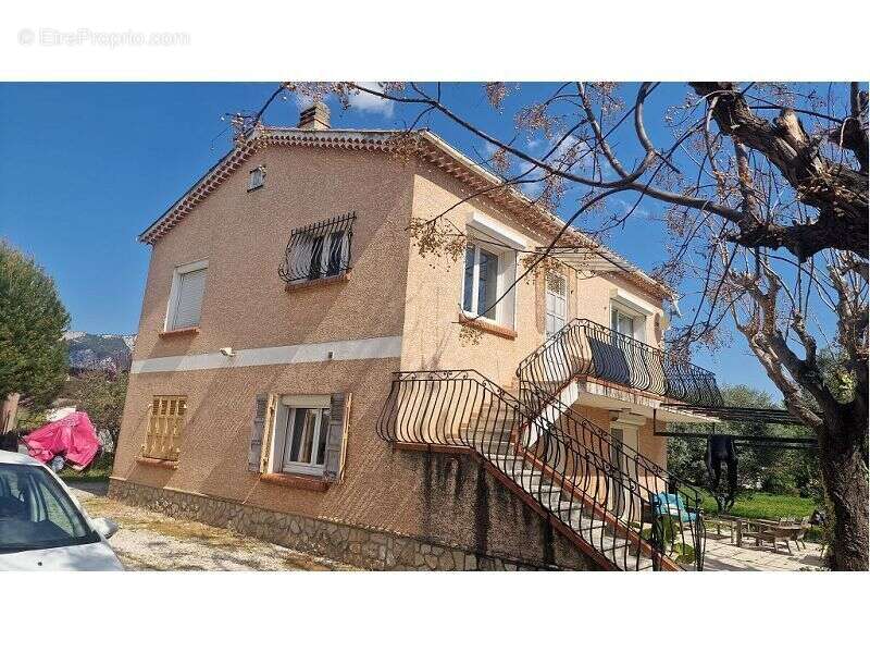 Maison 126 m² à La Garde  - photo 2