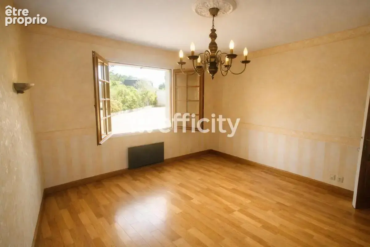 Maison 9 pièces 295 m² à vendre à Saint-Victor (03410) - photo 9
