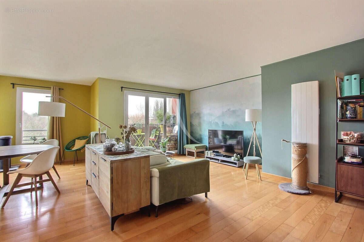 Appartement à VILLENEUVE-LA-GARENNE