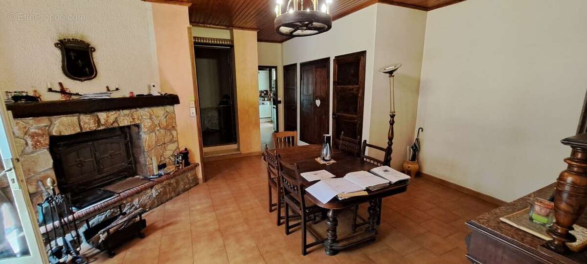 Maison 113 m² à Vauvenargues  - photo 3