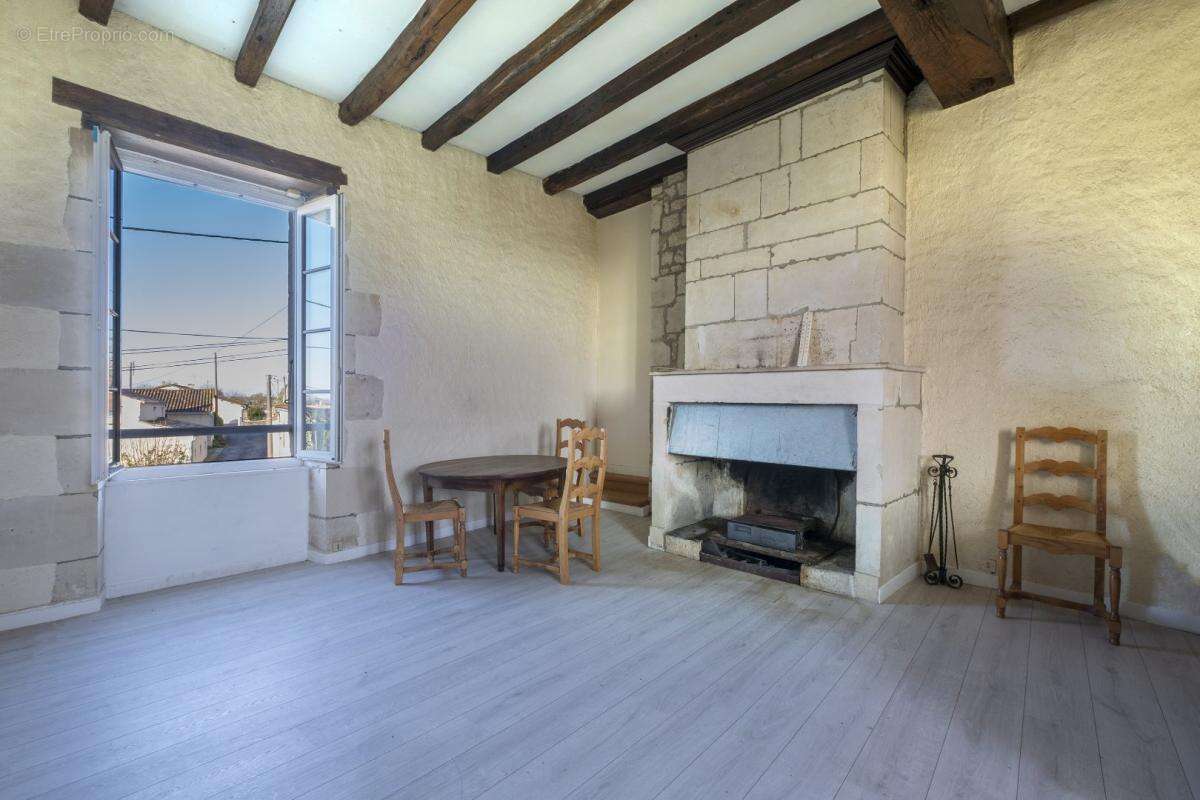 Maison à BEAUVOIR-SUR-NIORT