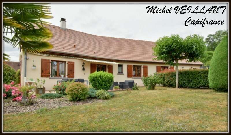 Maison à vendre plain-pied 5 pièces TOULON SUR ALLIER (03), 4 chambres, garage, terrain 1315 m² arboré - photo 2