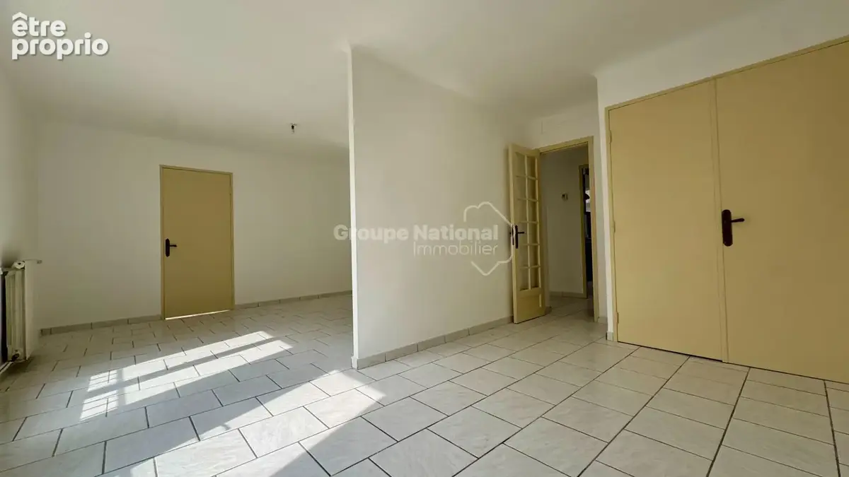 Appartement P4 de 70 m² parking et cave - Nîmes - photo 3