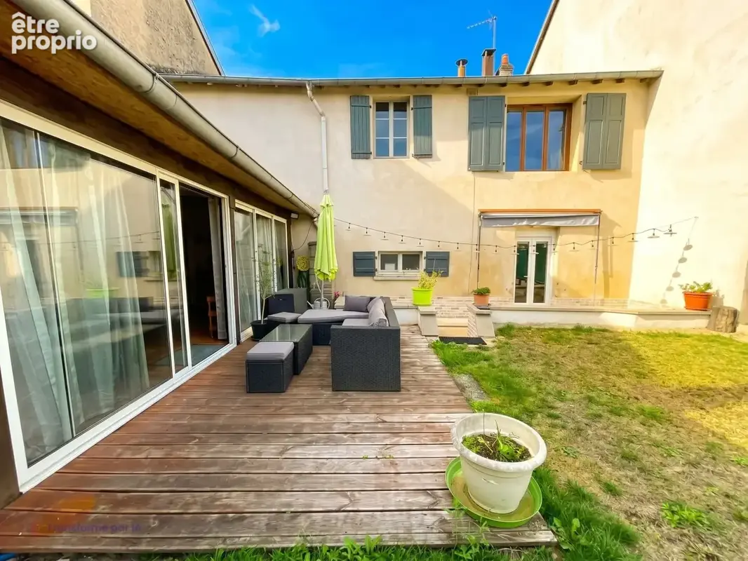 Maison 4 pièces 140 m² · à Corre · 140 m² · 148 000 €