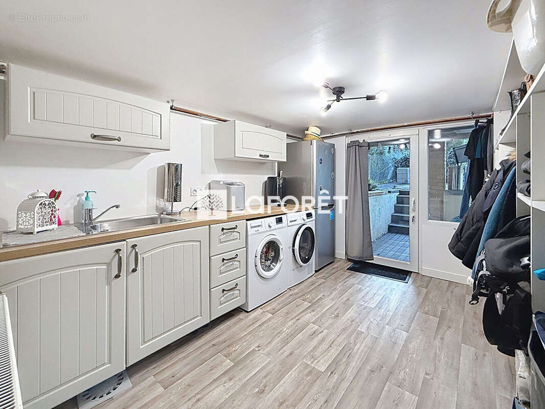 Maison à SAINT-ETIENNE-DU-ROUVRAY