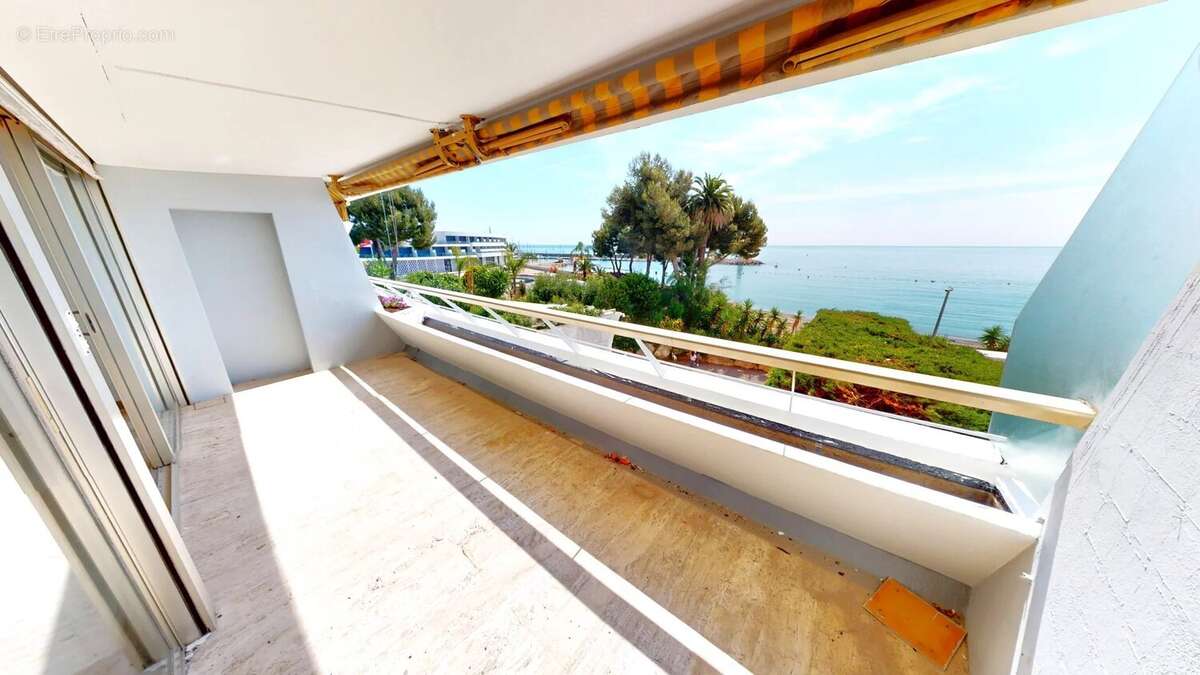 Appartement à VILLENEUVE-LOUBET