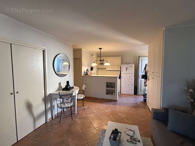SAUMANE DE VAUCLUSE dans résidence sécurisée, au calme joli appartement T2 avec terrasse. - photo 9