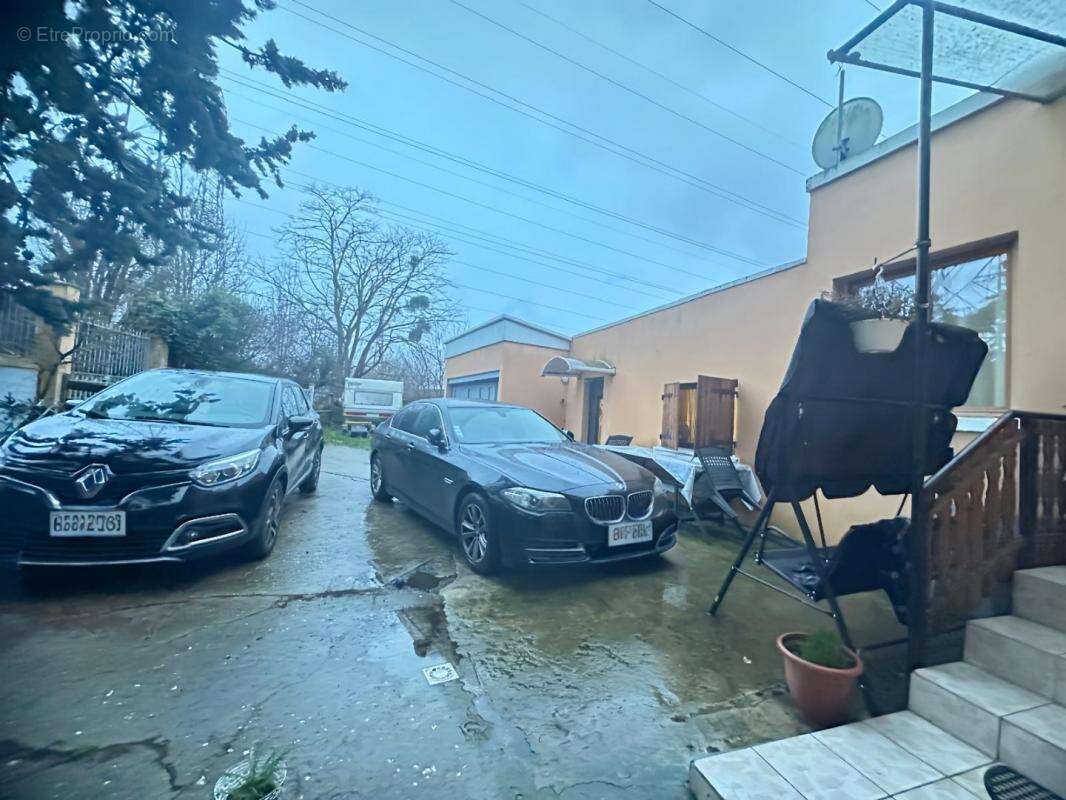 Maison à VILLETANEUSE