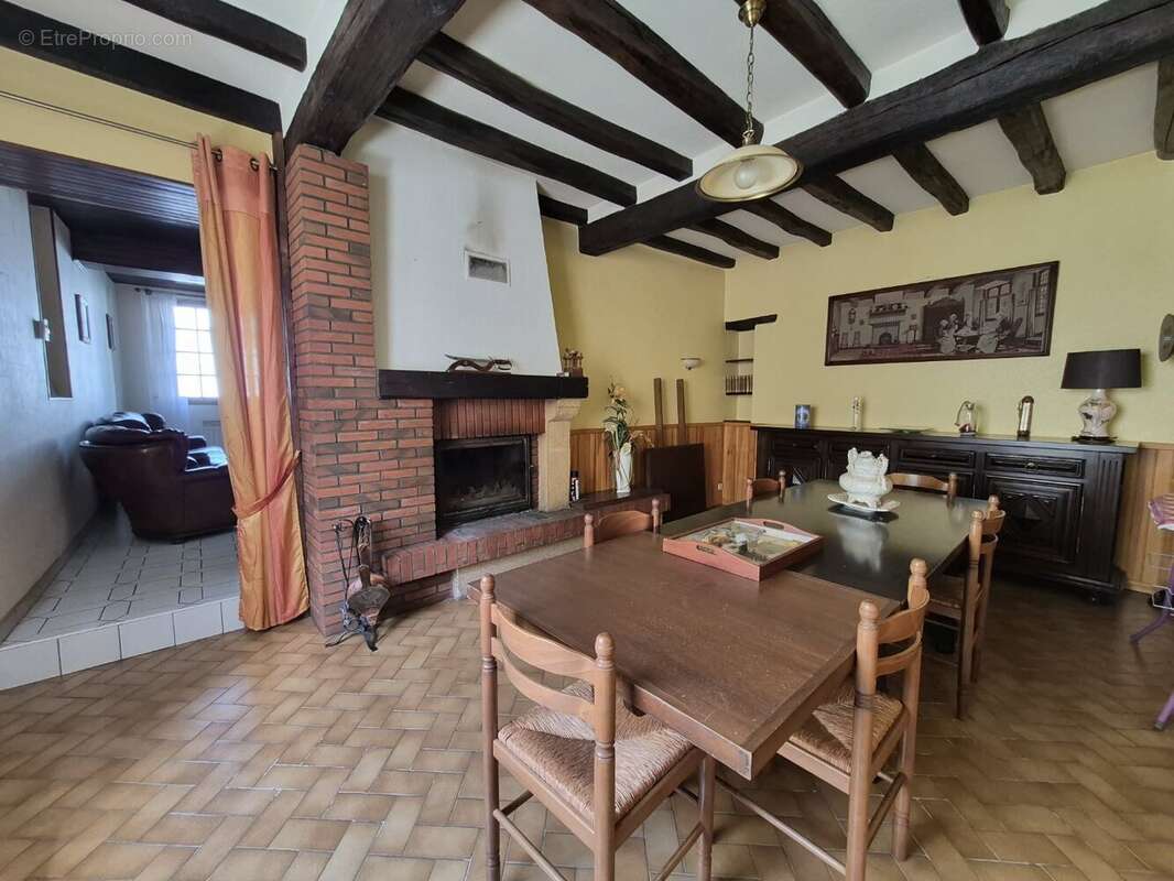 Maison à CORON