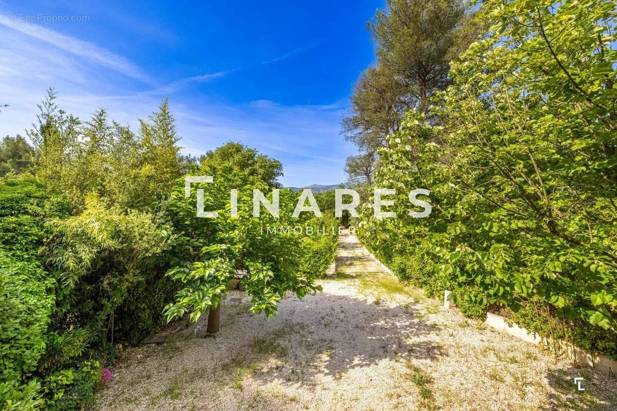 Maison à MARSEILLE-11E