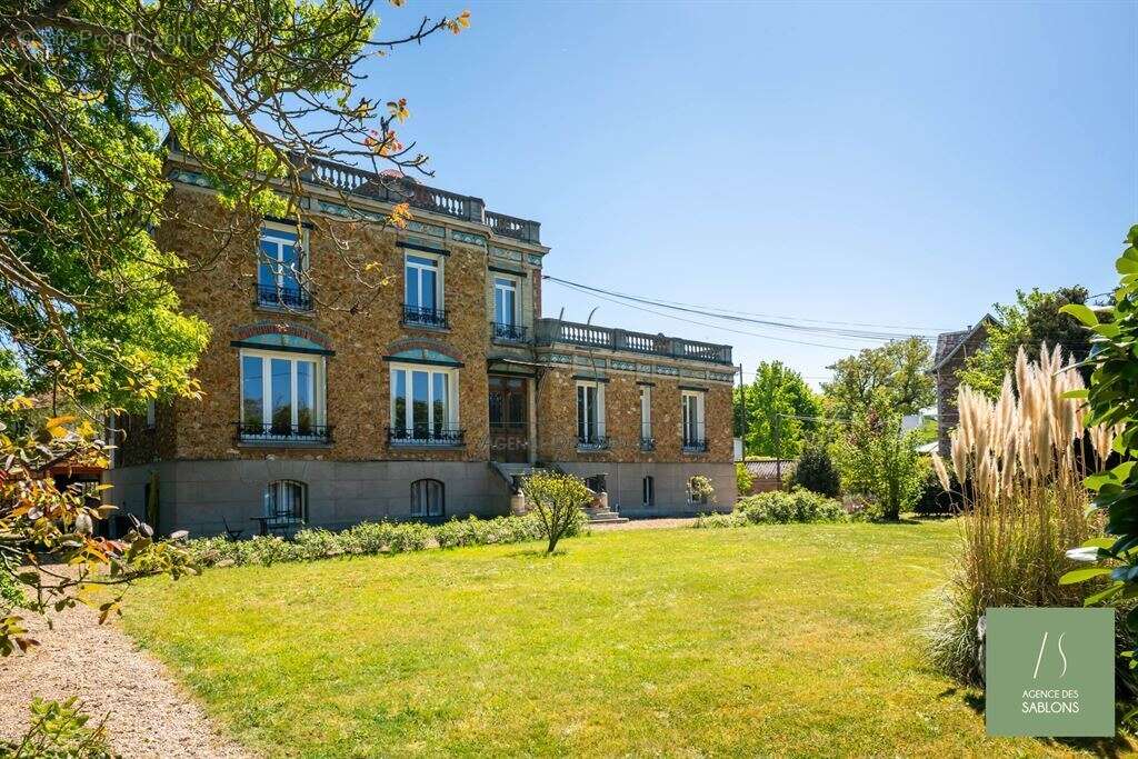 Maison à LE VESINET