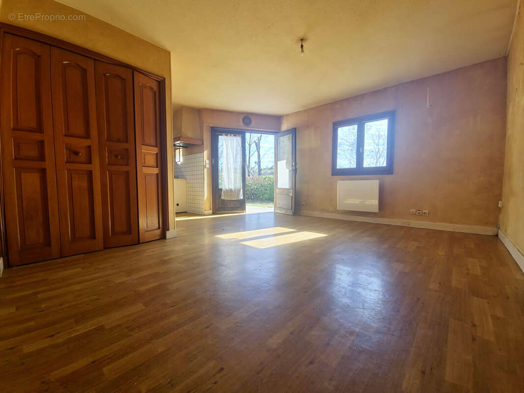 Maison à ARPAJON-SUR-CERE