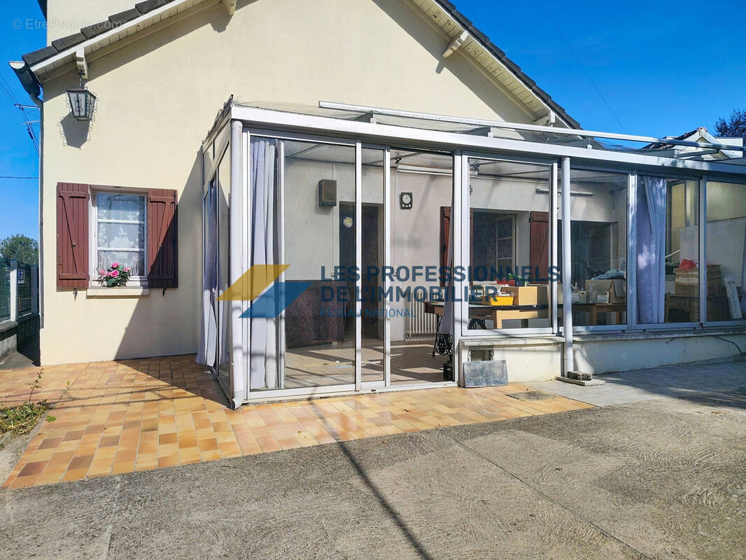 Maison à AMILLY