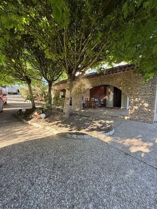 Maison à COUCHES