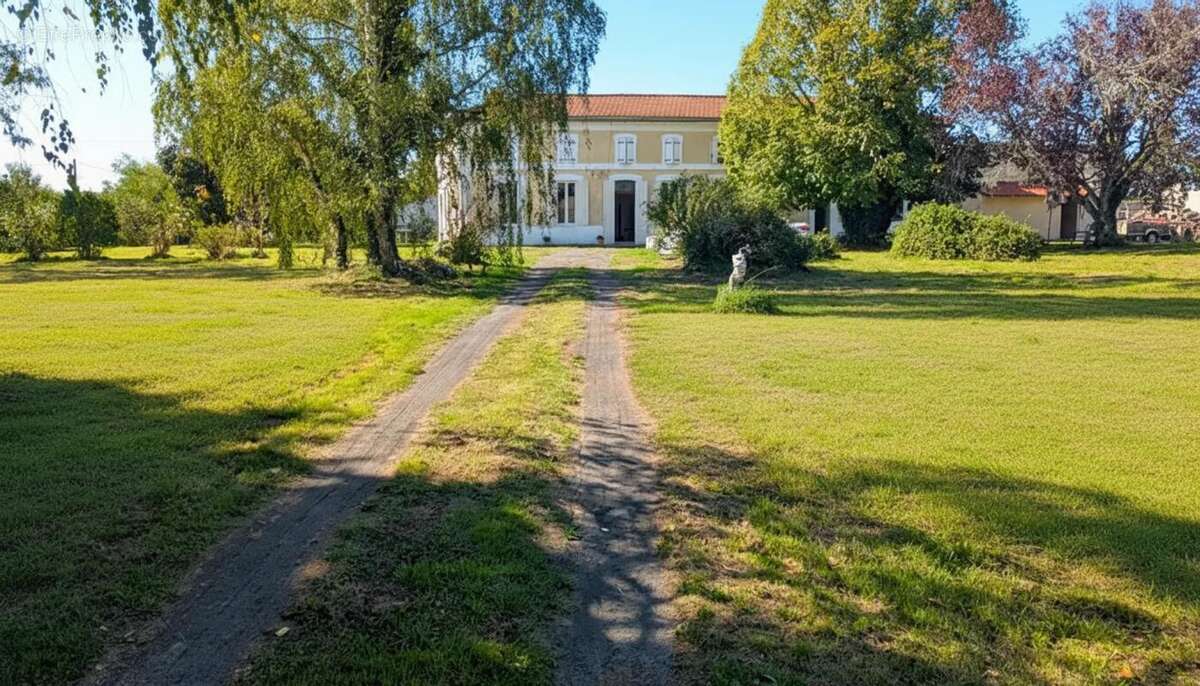 Maison à PLASSAC
