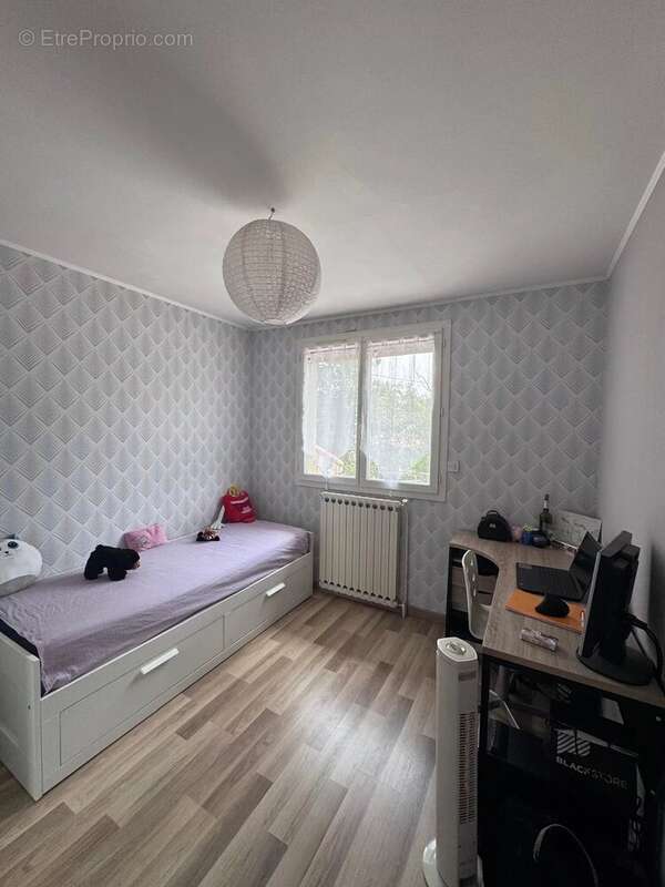 Maison familiale de 178 m² avec piscine sur 1 582 m² de terrain - photo 11