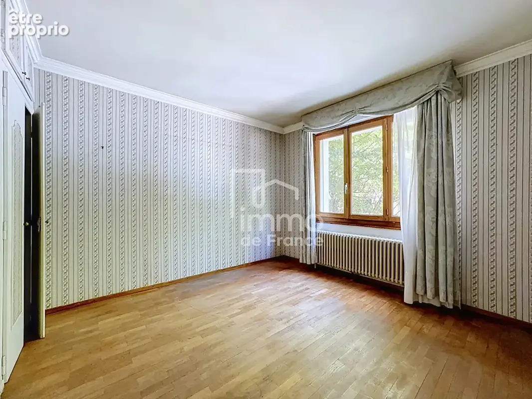 Maison 7 pièces 210 m² à vendre à Bellegarde-Sur-Valserine (01200) - photo 9