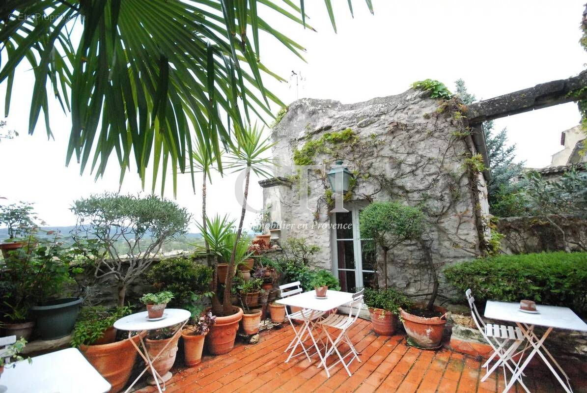 Maison à VAISON-LA-ROMAINE