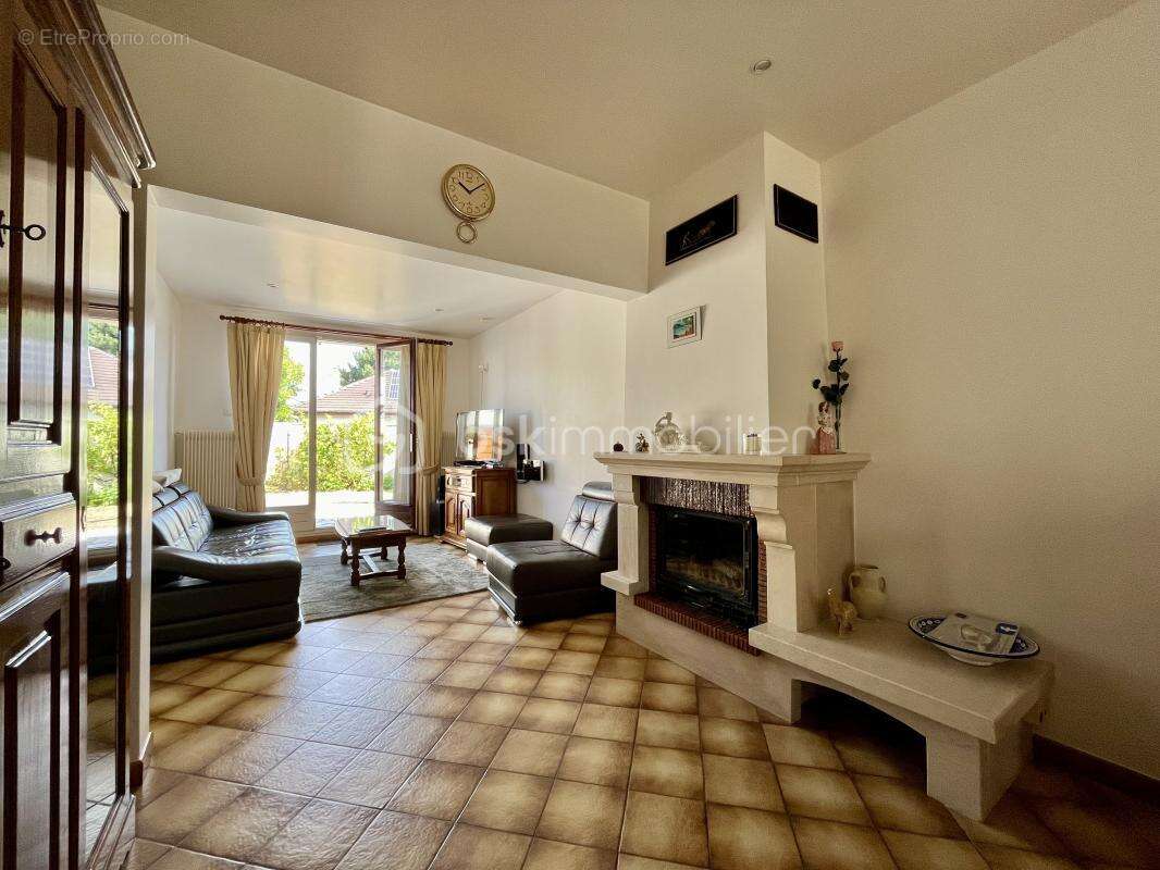 Maison à PONTAULT-COMBAULT