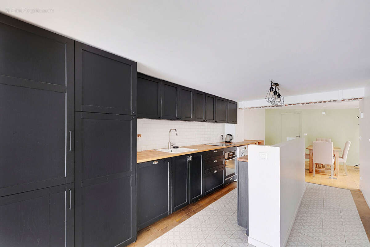 Appartement à PARIS-11E