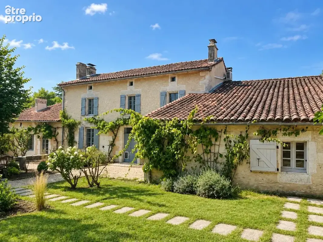 Impressionnant manoir en pierre de 7 chambres avec maison d’amis et vue panoramique - photo 2