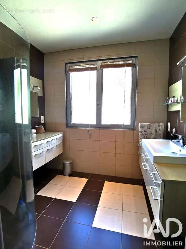 Maison 209 m² à Ledeuix  - photo 6