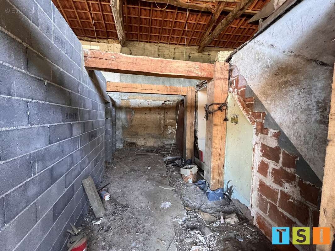 Maison à VILLENEUVE-DE-RIVIERE