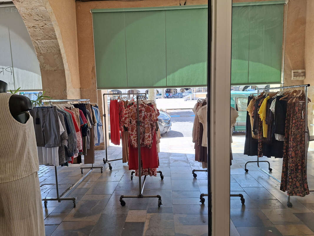 Commerce à MIRANDE