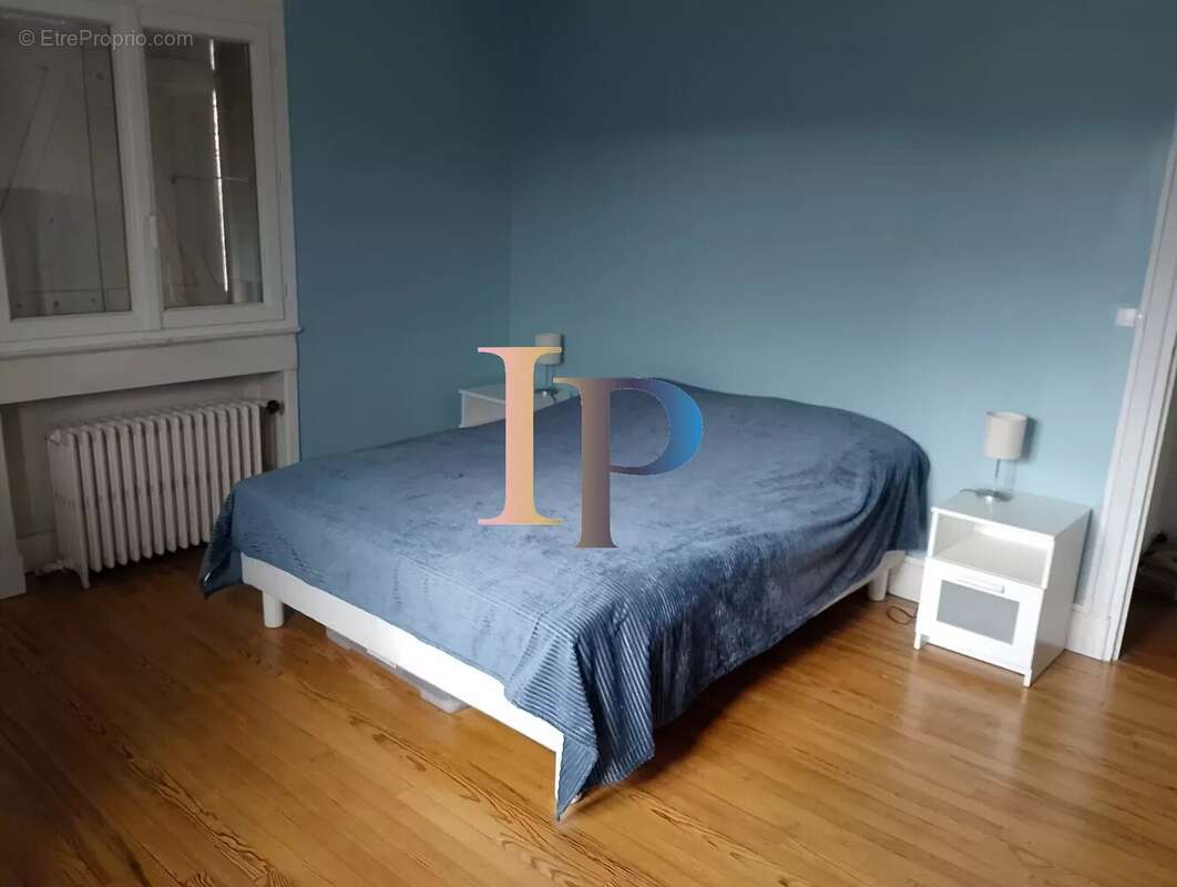 Maison à LA CLAYETTE