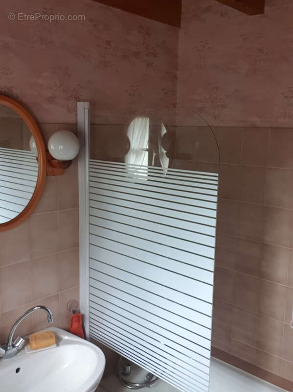 Maison à SAINT-MARTIN-LA-MEANNE