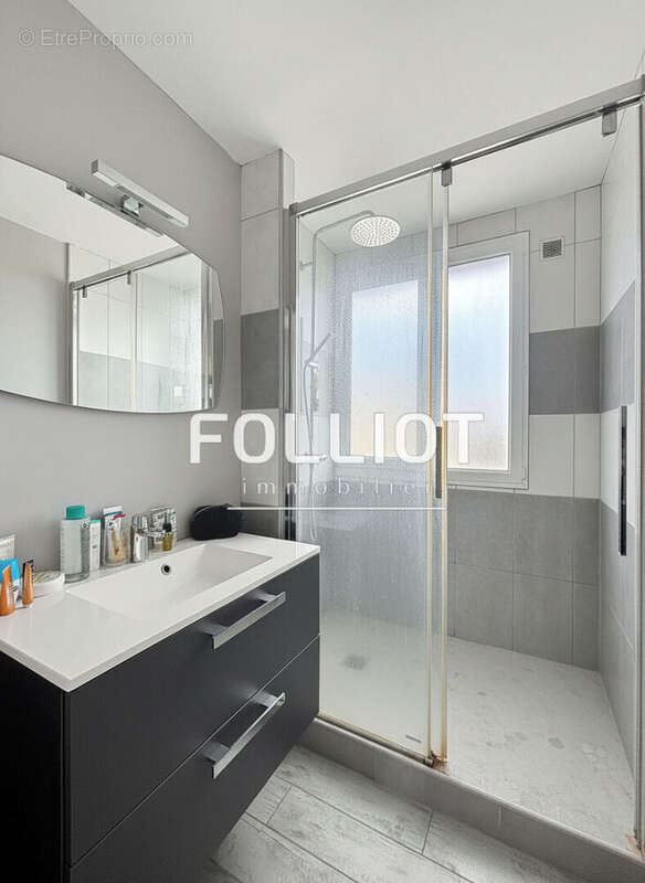 Appartement à PONT-HEBERT