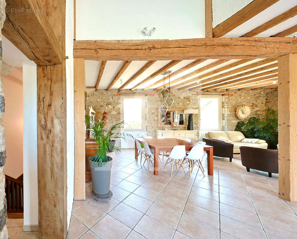 Maison à SAUBUSSE