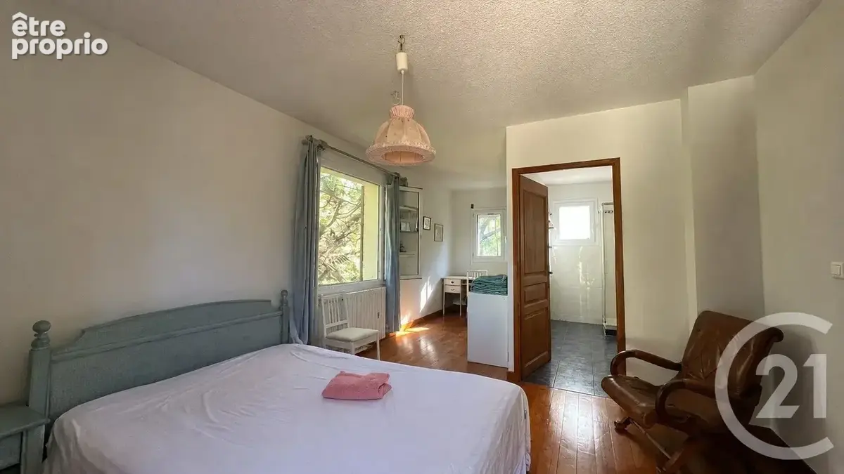 Maison 7 pièces 196 m² à vendre à Saint-Quentin-La-Poterie (30700) - photo 10