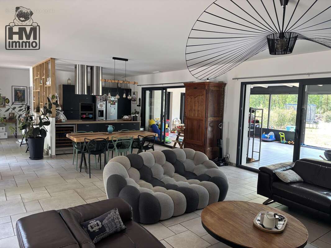 Maison 228 m² à Thouron  - photo 6