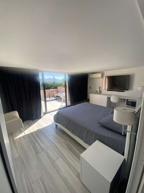 Appartement à SAINT-TROPEZ