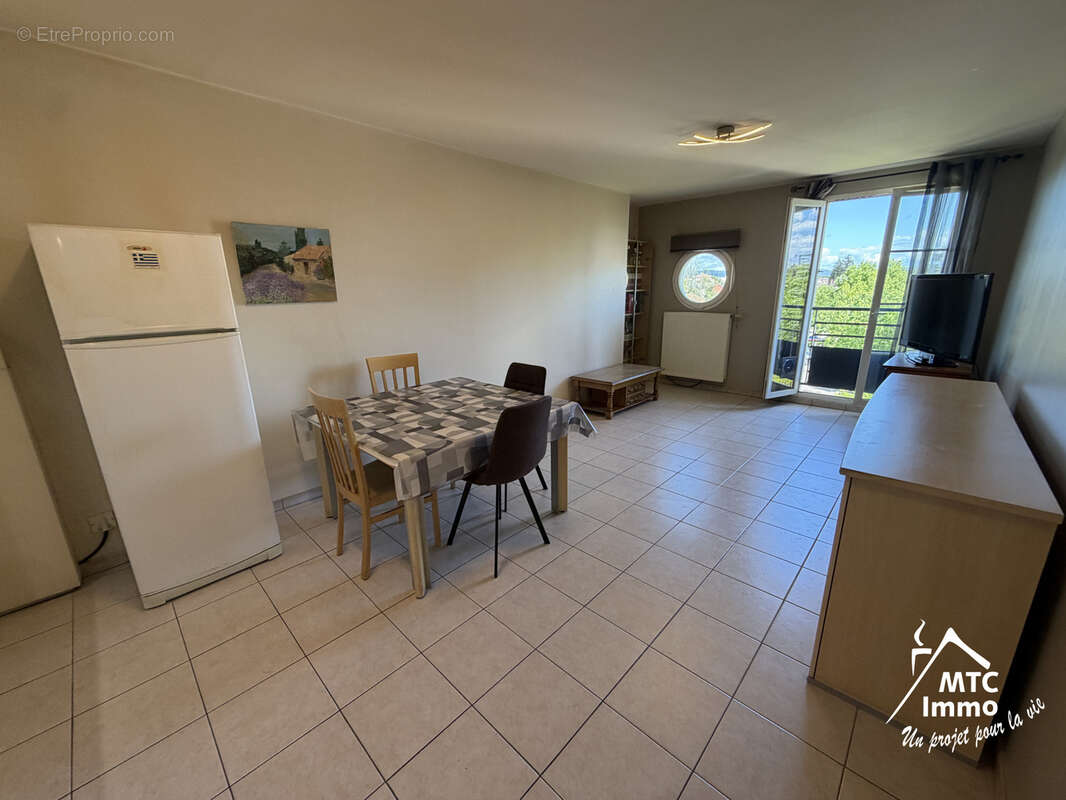 Appartement à PONT-DE-CHERUY