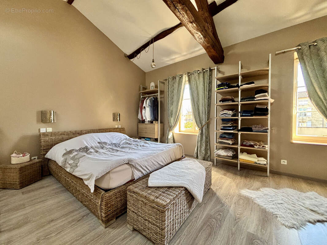 Maison à NEUVILLE-DE-POITOU