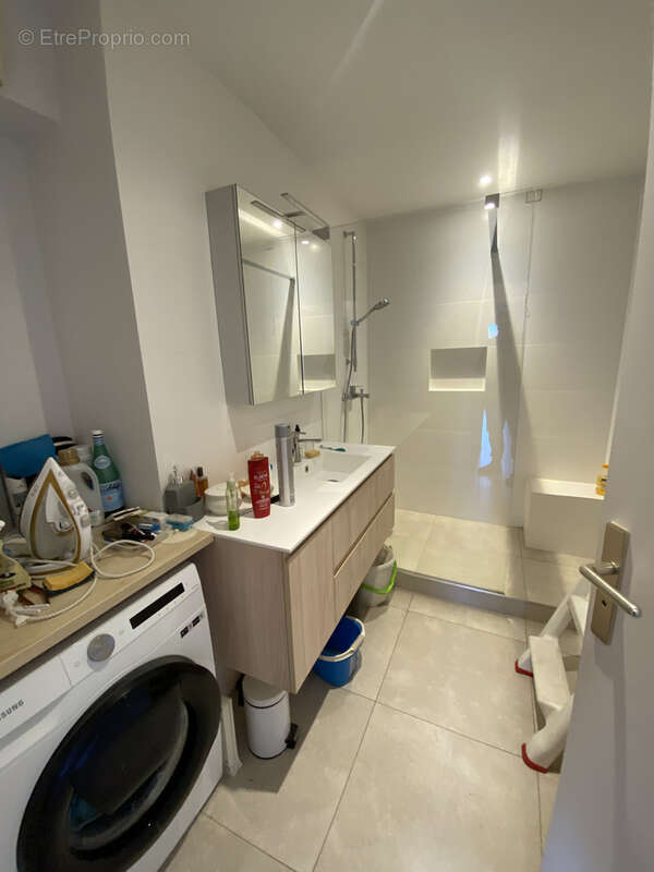 Appartement à LEVALLOIS-PERRET